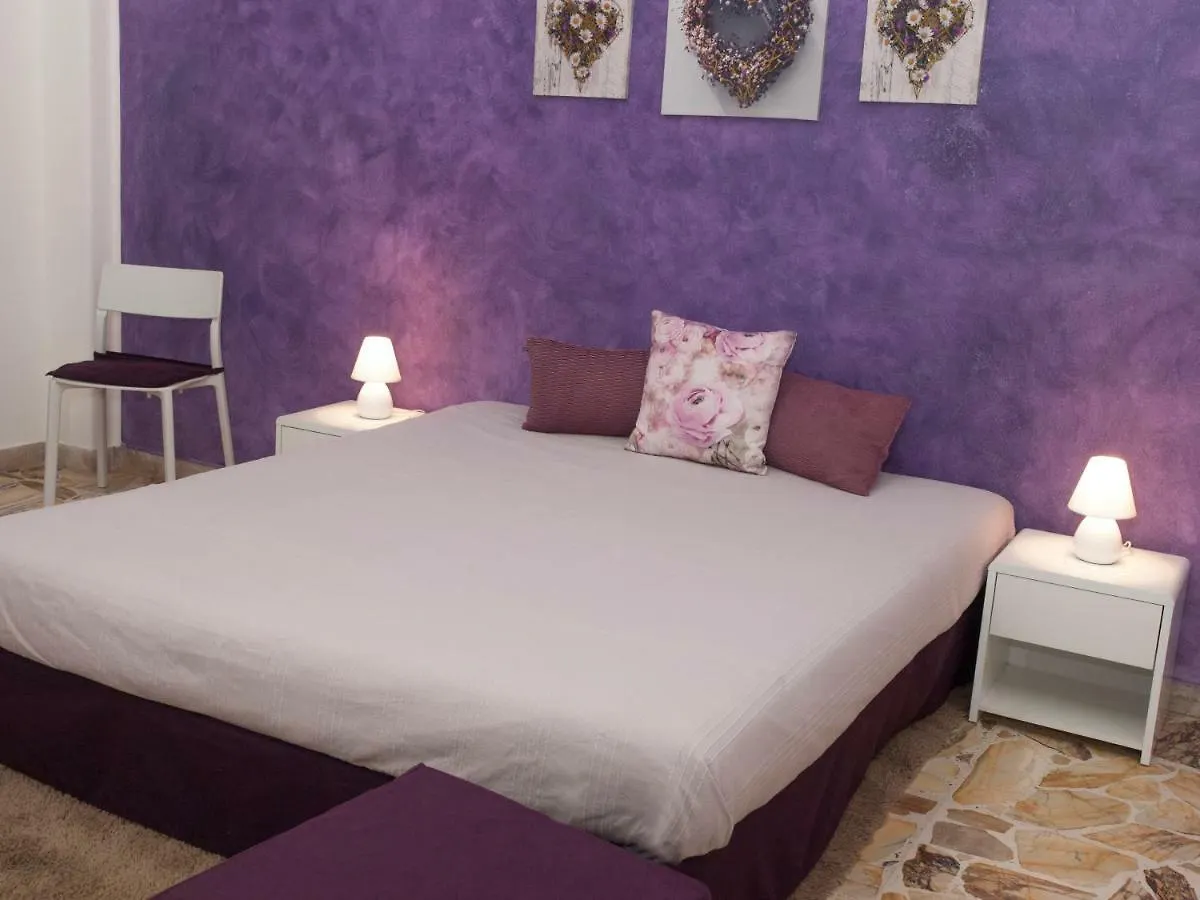 Bouganville House Zafferana Etnea Bed & Breakfast